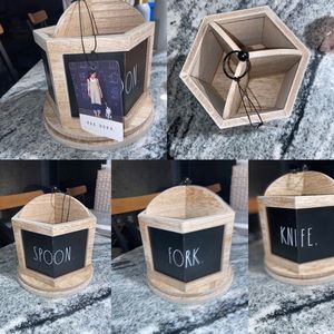 NWT Rae Dunn Kitchen Carousel Utensils